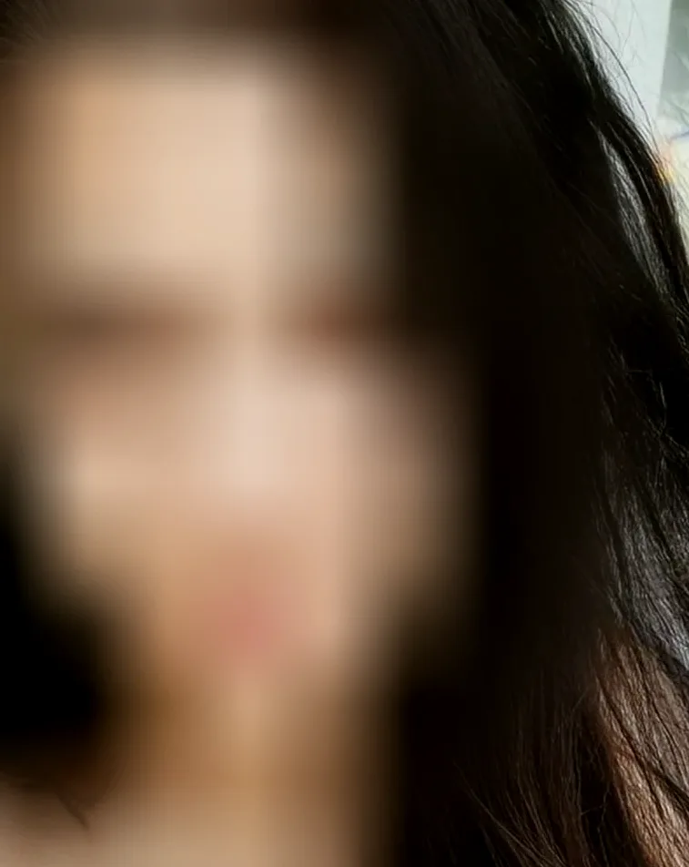 Melanie, 28
